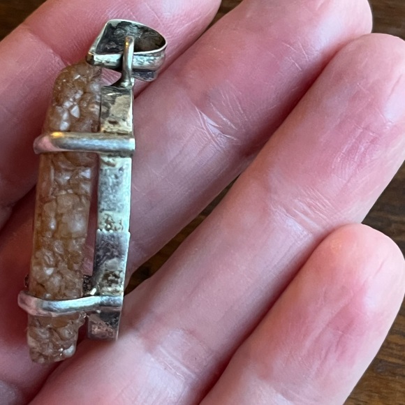 Handcrafted Druzy Agate Quartz Pendant set in Sterling Silver!  Gently loved! - Picture 6 of 8